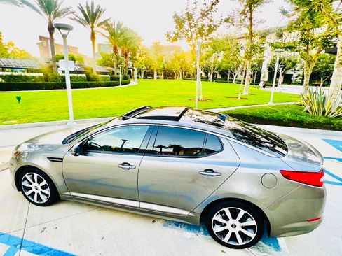 Used 2012 Kia Optima SX w/ Premium Pkg image 5