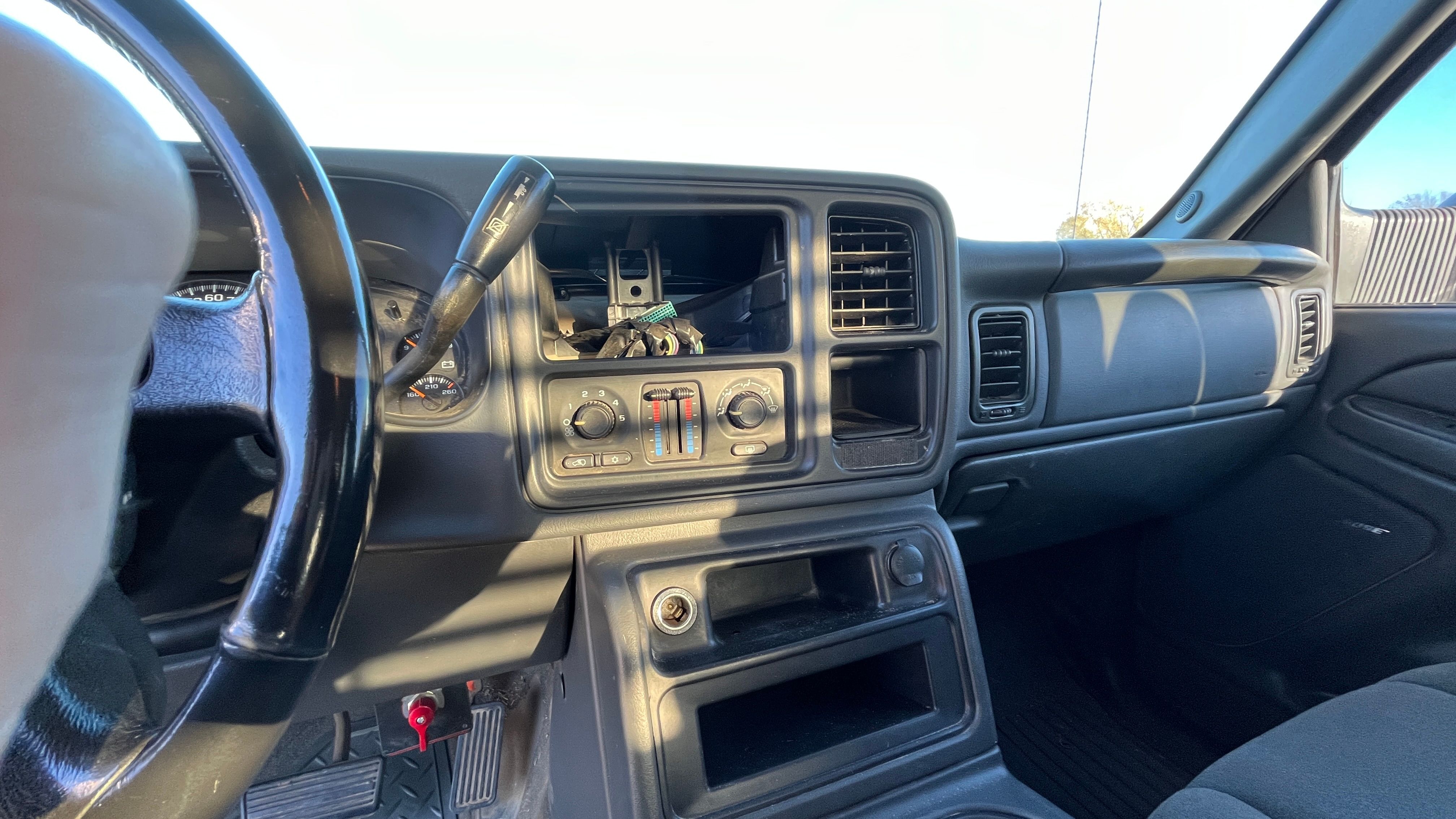 Used 2004 Chevrolet Silverado 3500 LS w/ Skid Plate Package AWD/4WD image 15