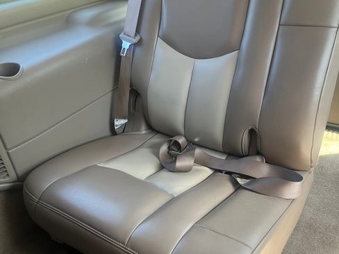 Used 2004 GMC Yukon Denali image 11