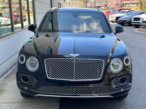 Used 2018 Bentley Bentayga AWD/4WD image 2