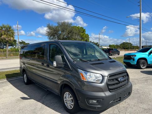 Used 2021 Ford Transit 350 XLT image 4