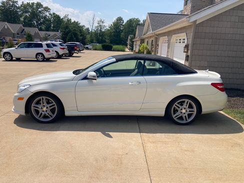 Used 2011 Mercedes-Benz E 550 Cabriolet image 10