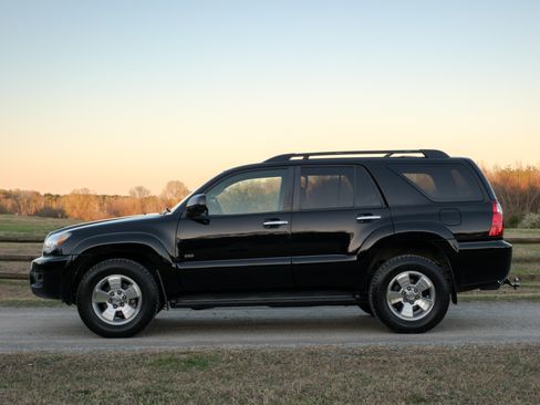Used 2007 Toyota 4Runner Sport image 4