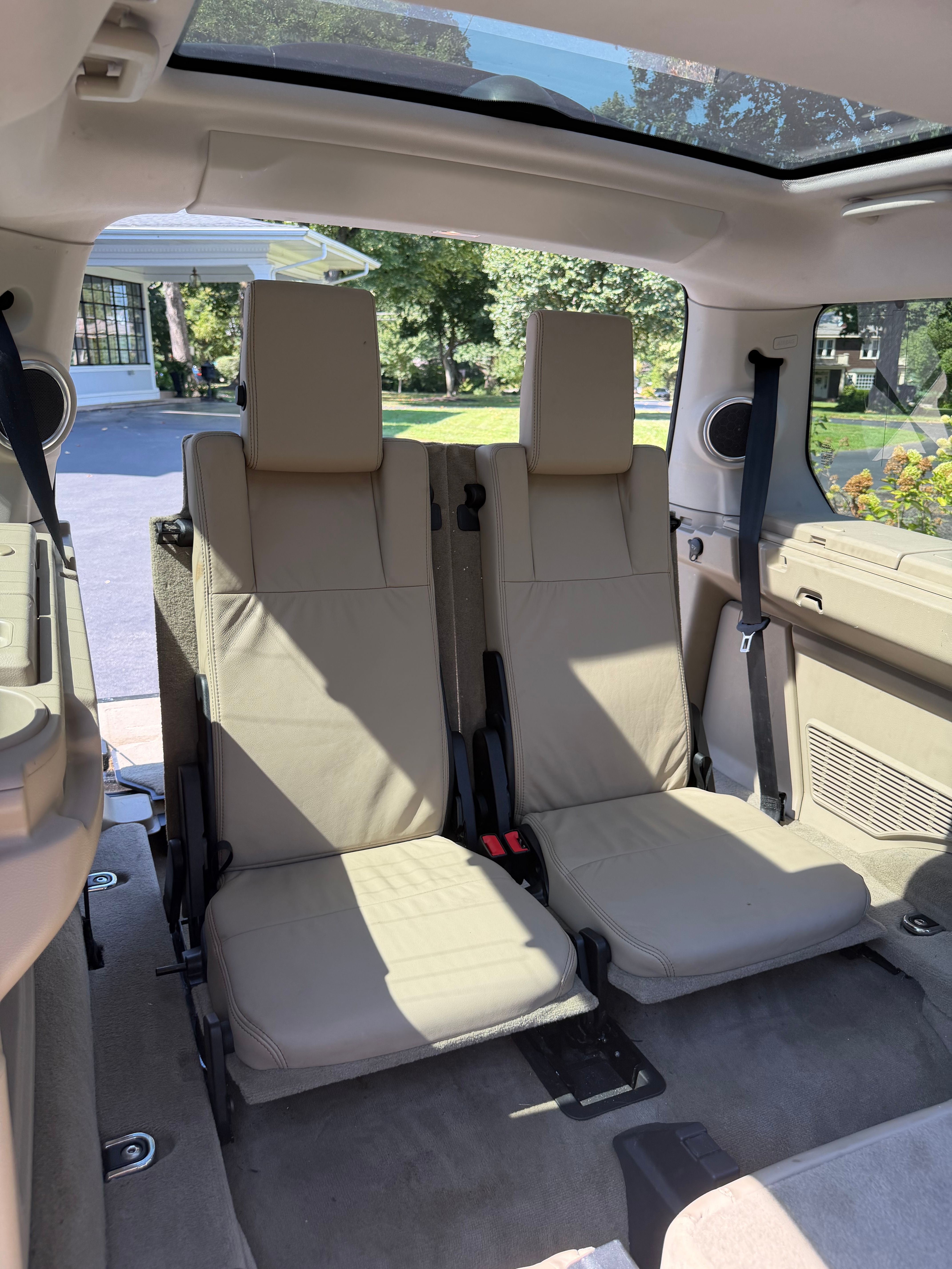 Used 2015 Land Rover LR4 HSE LUX AWD/4WD image 13