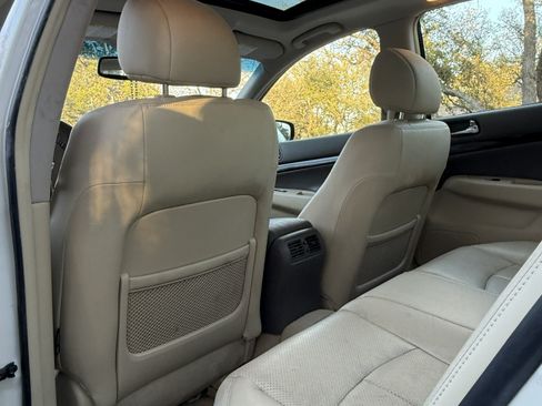 Used 2011 INFINITI G37 Journey w/ Premium Pkg image 12