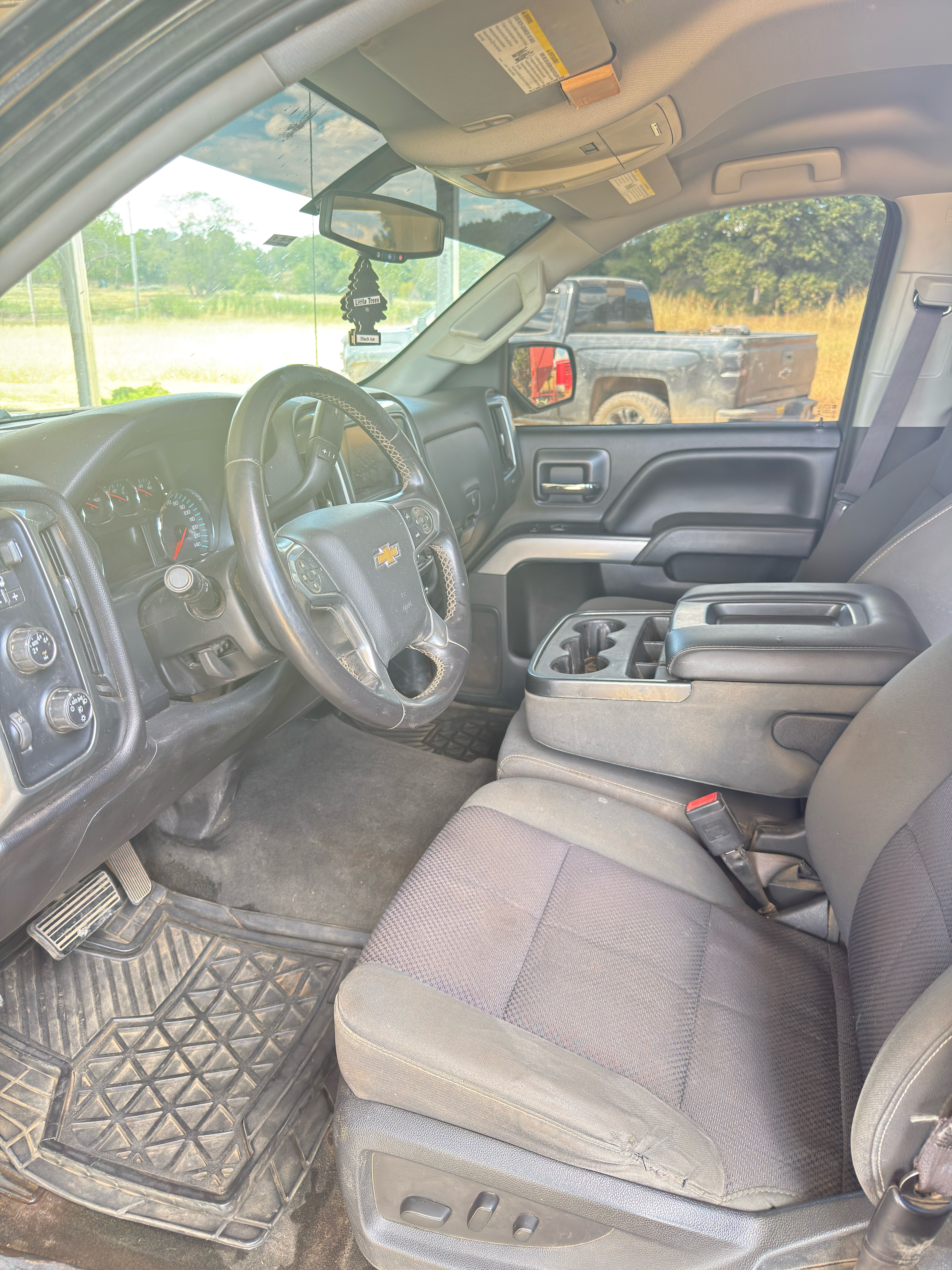 Used 2015 Chevrolet Silverado 1500 LT w/ All Star Edition AWD/4WD image 6