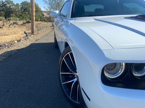 Used 2018 Dodge Challenger R/T Scat Pack image 9