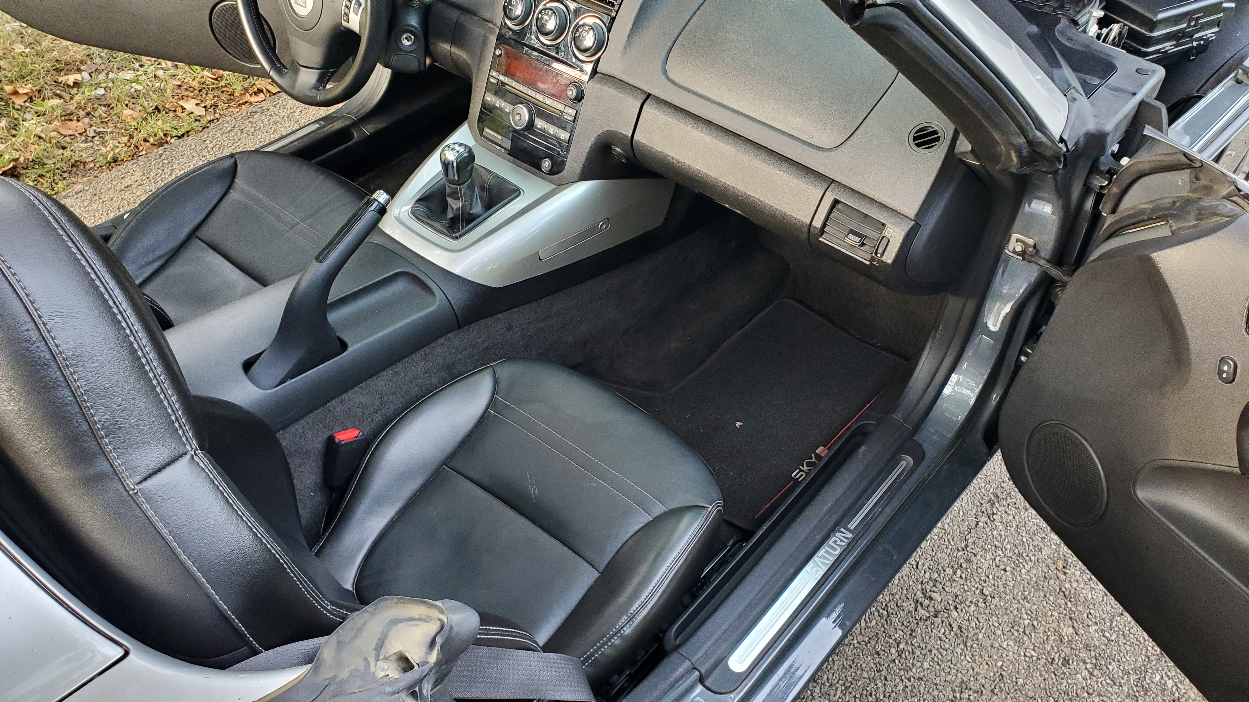 Used 2008 Saturn Sky Red Line RWD image 14