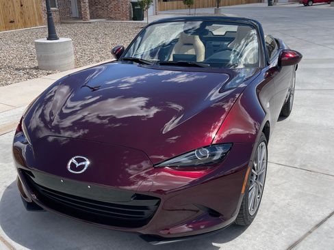 Used 2025 MAZDA MX-5 Miata w/ Weather Package RWD image 10