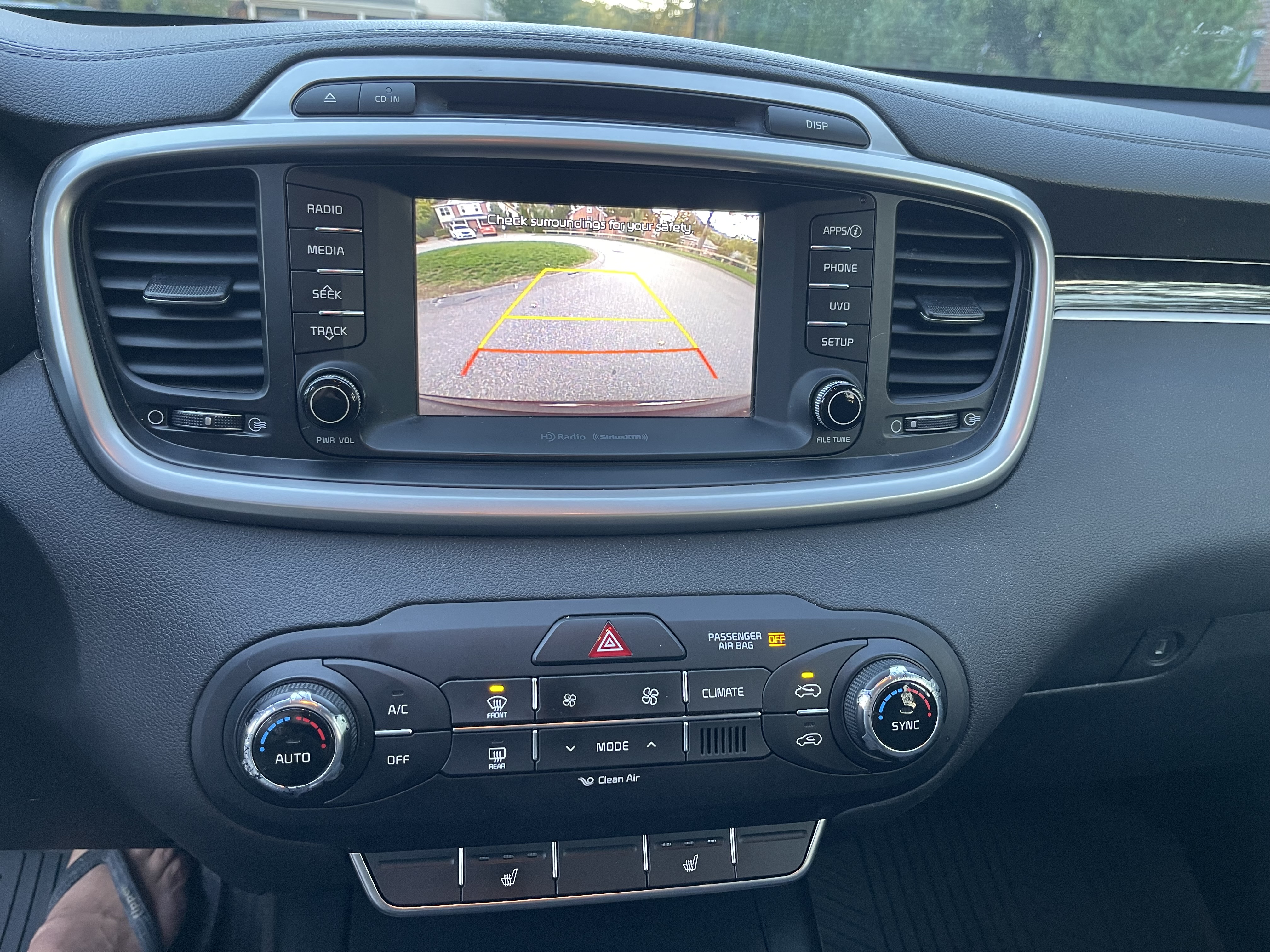 Used 2017 Kia Sorento AWD w/ LX Convenience Package image 16