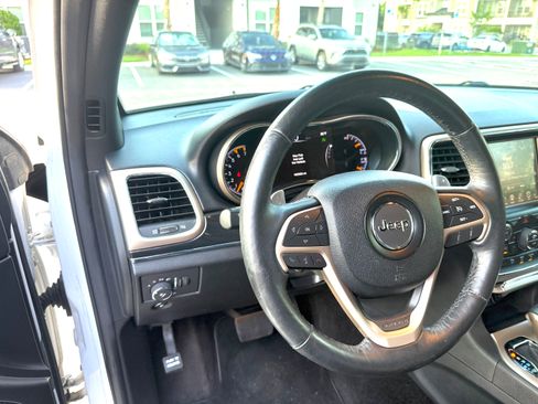 Used 2017 Jeep Grand Cherokee Limited 75th Anniversary AWD/4WD image 17