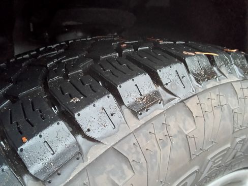 Used 2019 Jeep Cherokee Latitude Plus w/ Cold Weather Group image 30