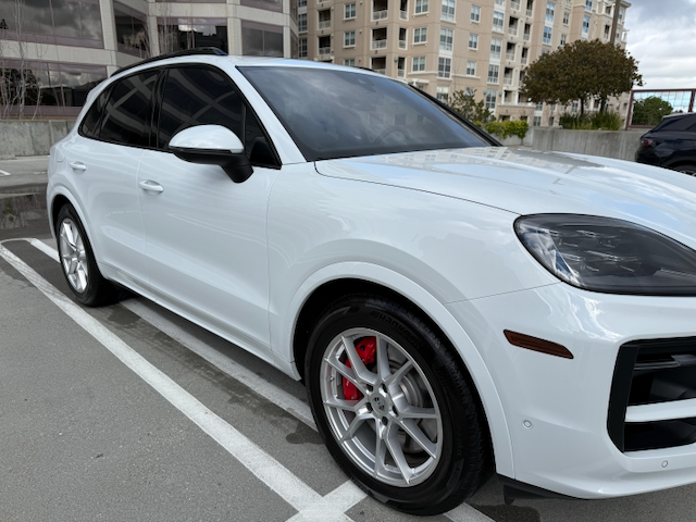 Used 2025 Porsche Cayenne S AWD/4WD image 8