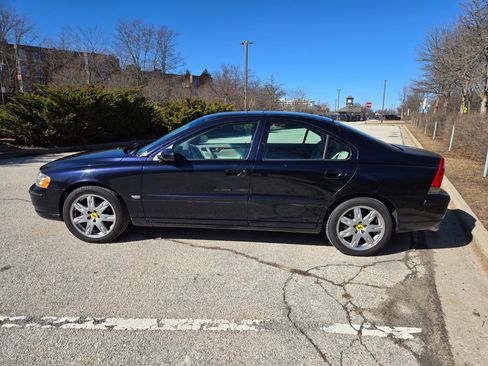 Used 2005 Volvo S60 2.5T image 1