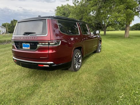 Used 2023 Jeep Grand Wagoneer L Series III w/ HD Trailer Tow Package AWD/4WD image 4