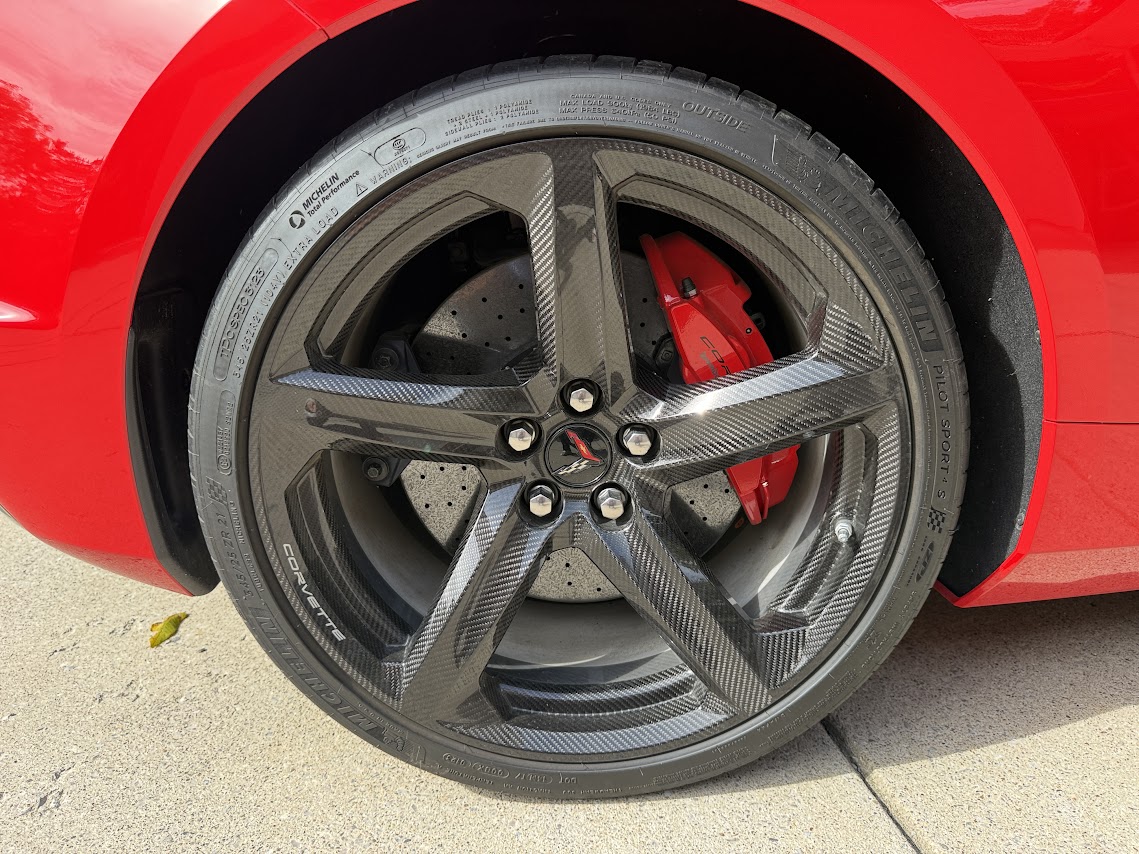 Used 2023 Chevrolet Corvette Z06 RWD image 8