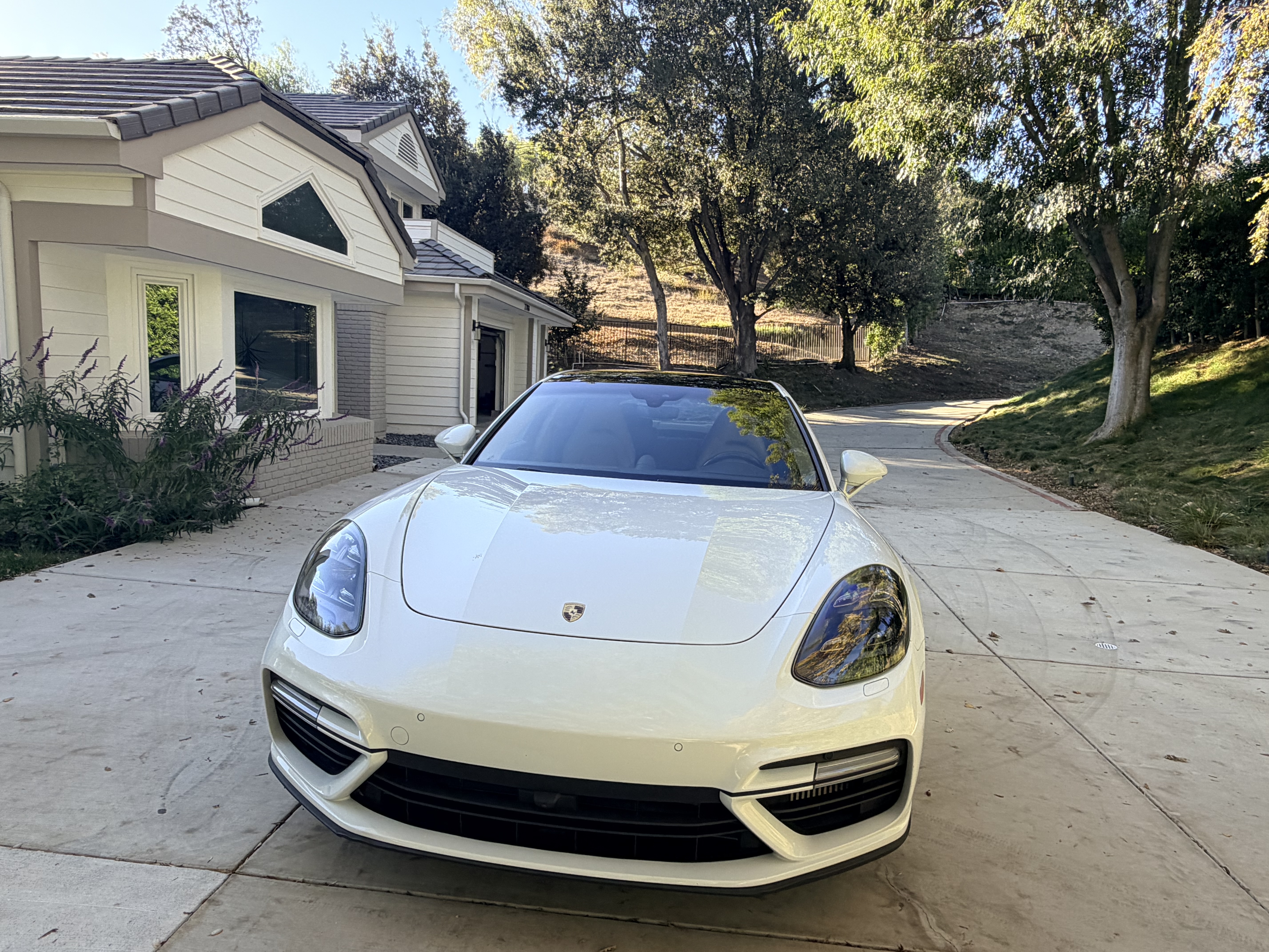 Used 2017 Porsche Panamera Turbo AWD/4WD image 2