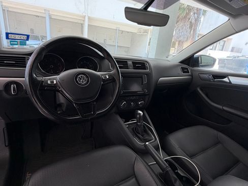 Used 2017 Volkswagen Jetta SE FWD image 17