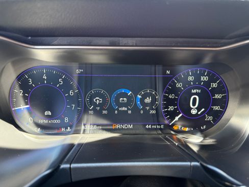 Used 2022 Ford Mustang Shelby GT500 w/ Technology Package image 12