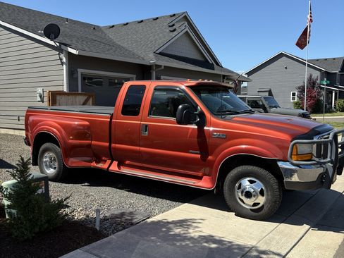 Used 2000 Ford F350 4x4 SuperCab DRW Super Duty image 2