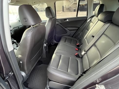 Used 2016 Volkswagen Tiguan S image 14