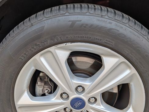 Used 2015 Ford Escape SE image 8