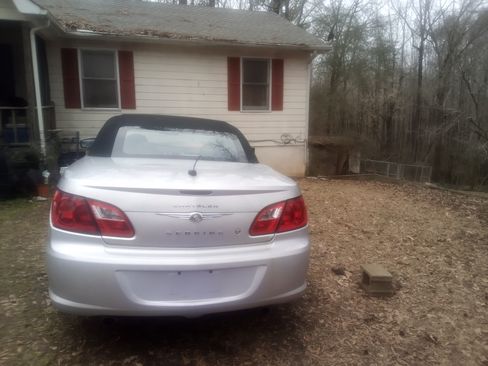 Used 2009 Chrysler Sebring Limited FWD image 5