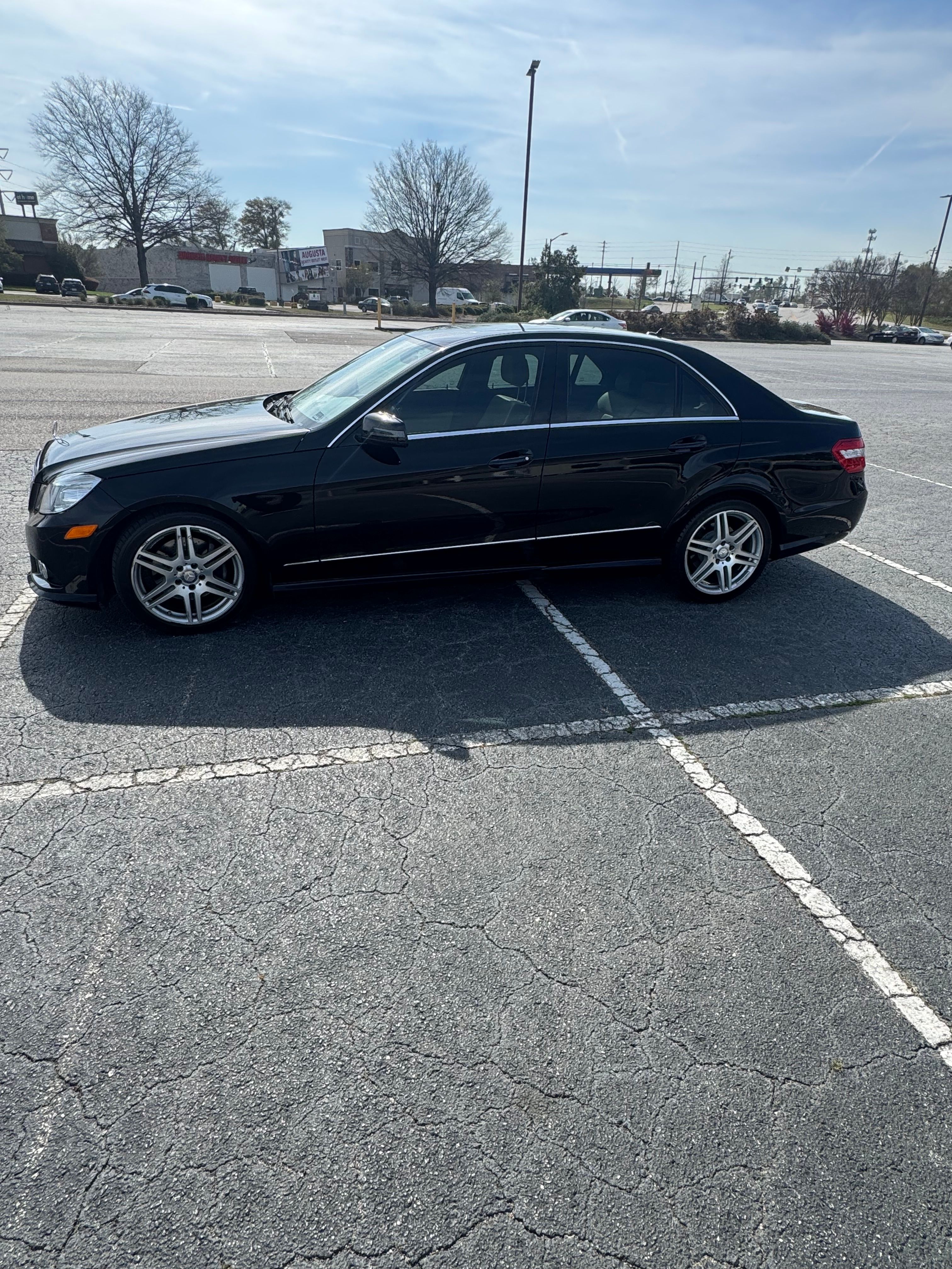 Used 2010 Mercedes-Benz E 350 Sedan image 12