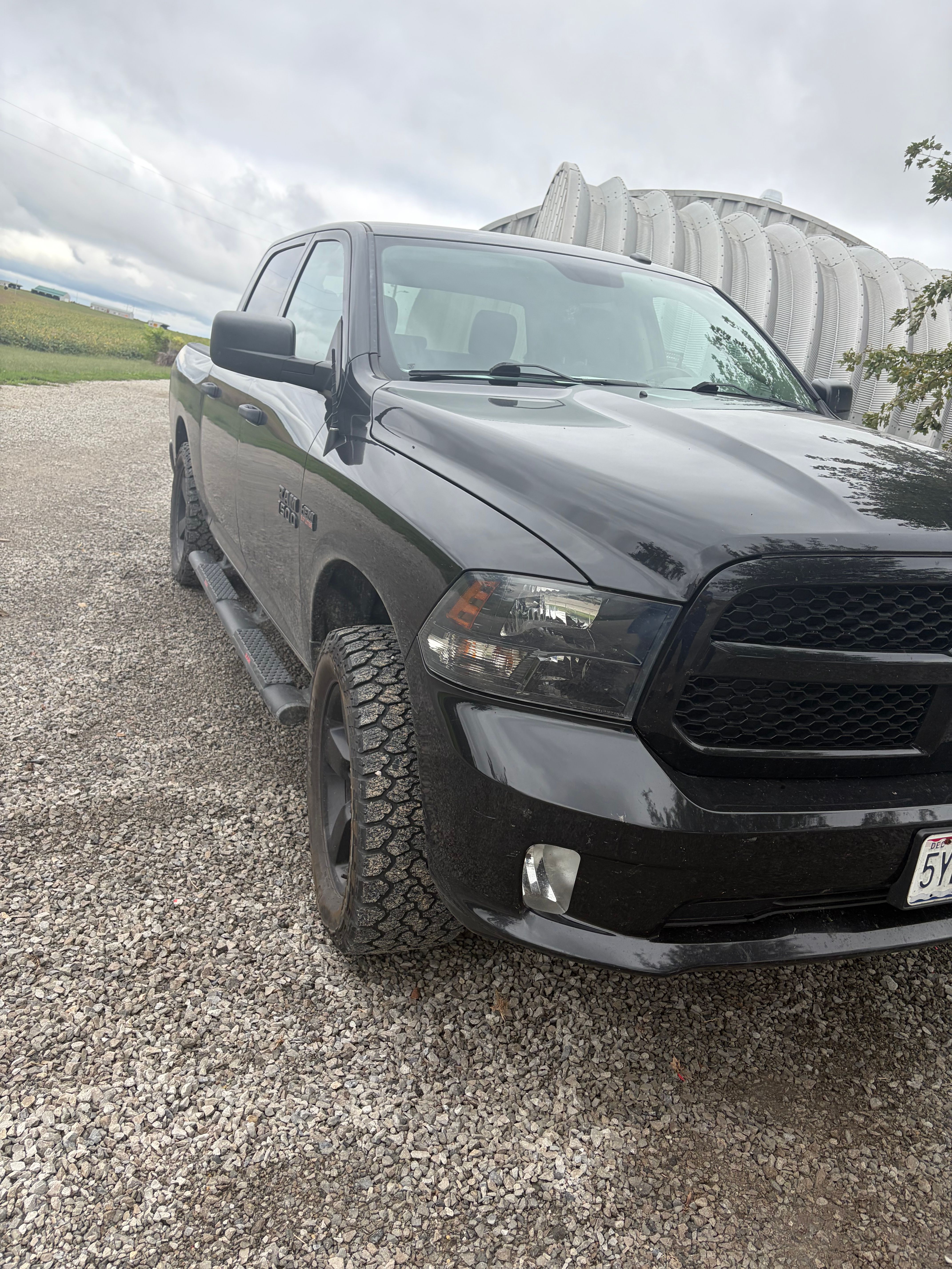 Used 2017 RAM 1500 Express w/ Black Ram 1500 Express Group AWD/4WD image 6