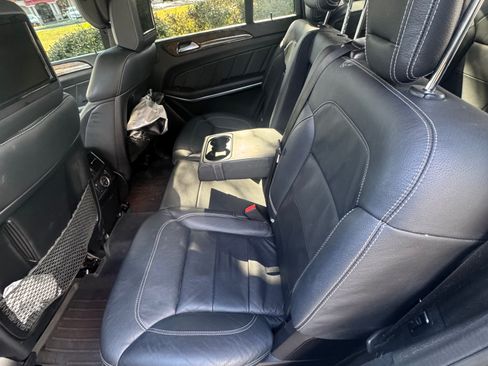 Used 2015 Mercedes-Benz GL 550 GL 550 4MATIC Sport Utility 4D image 17