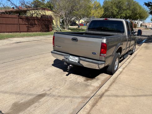 Used 2003 Ford F250 XLT image 5
