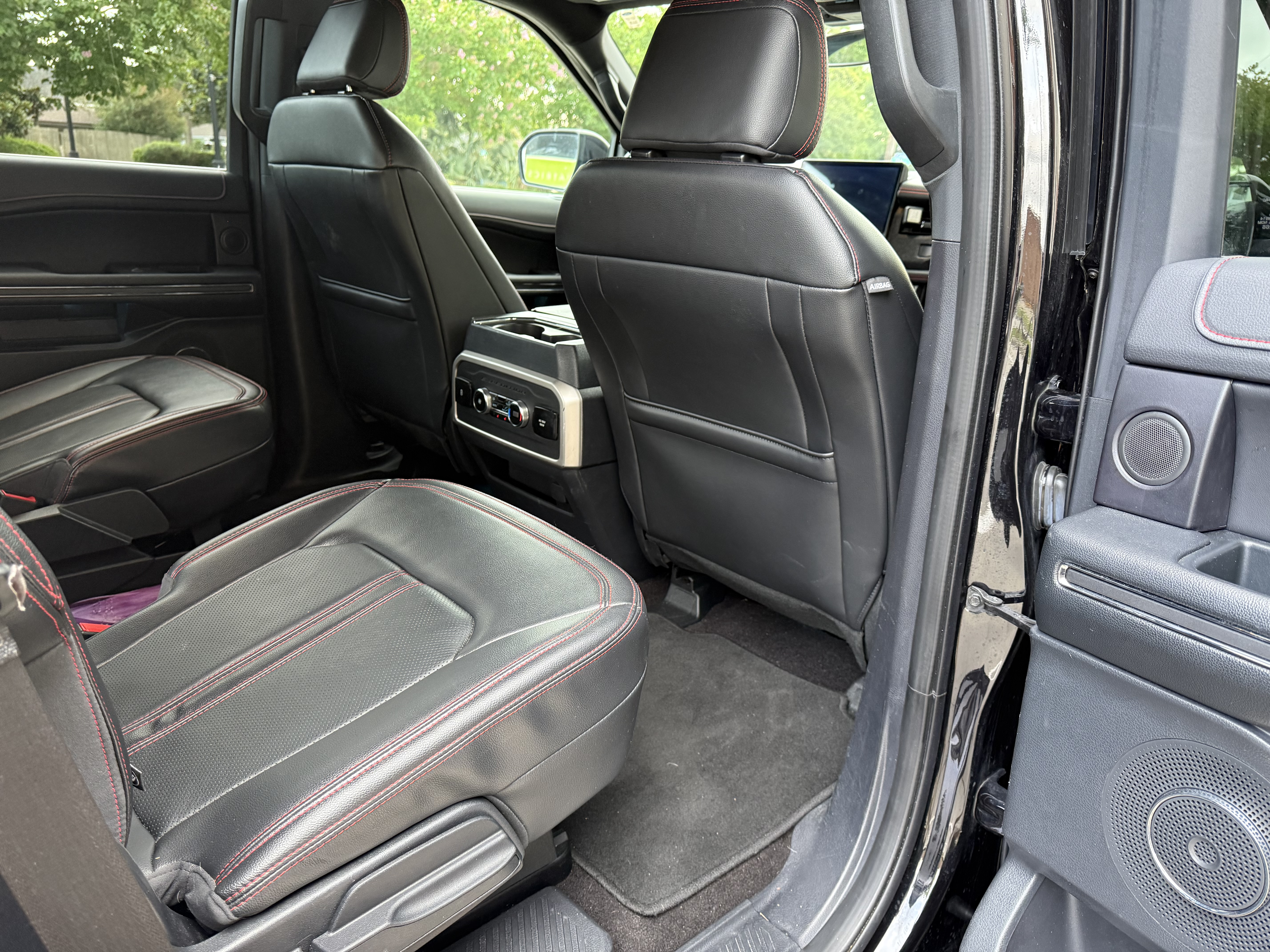 Used 2023 Ford Expedition Limited AWD/4WD image 14