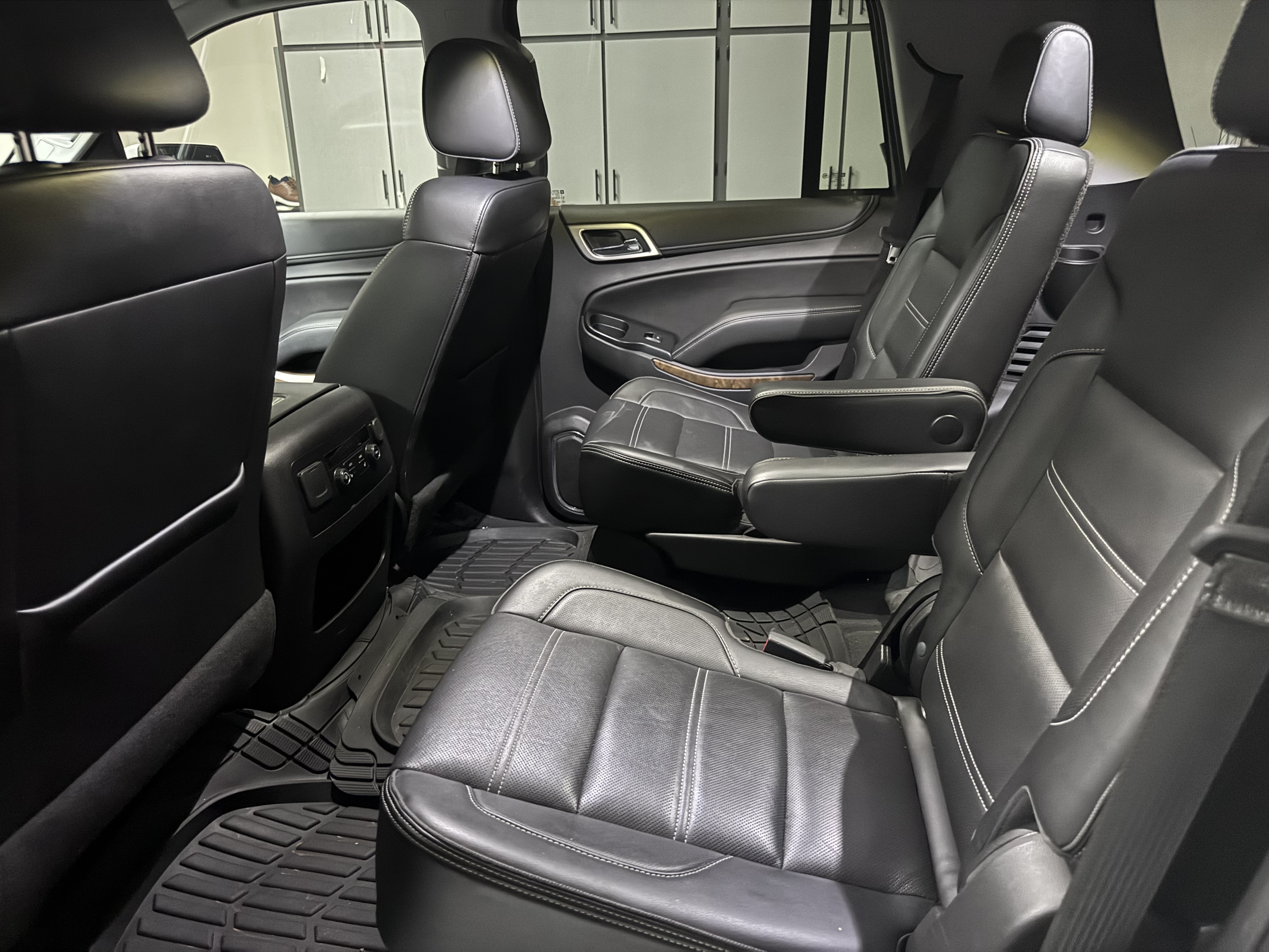 Used 2020 GMC Yukon Denali RWD image 8