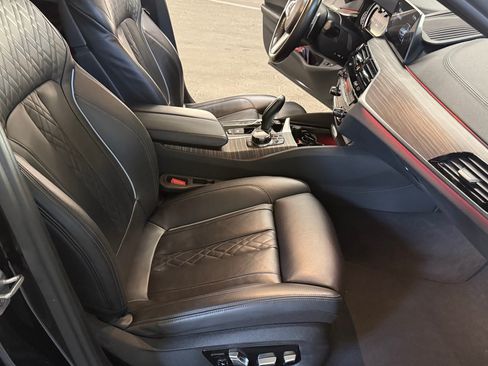 Used 2018 BMW 530e image 10