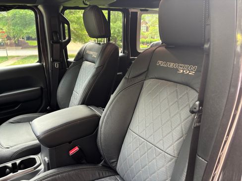 Used 2021 Jeep Wrangler Unlimited Rubicon w/ Xtreme Recon 35" Tire Package AWD/4WD image 11