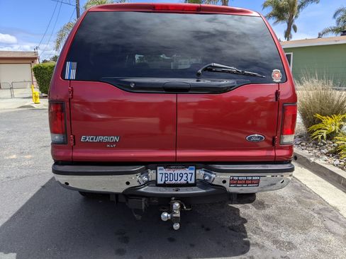 Used 2003 Ford Excursion XLT image 10