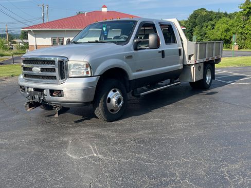 Used 2005 Ford F350 XLT AWD/4WD image 1