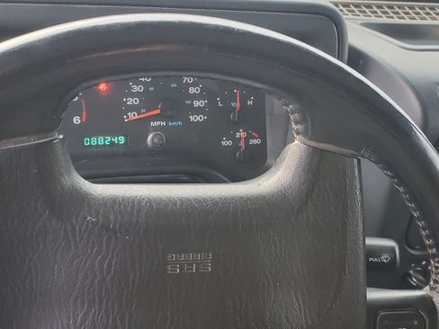 Used 2005 Jeep Wrangler Unlimited Rubicon image 10