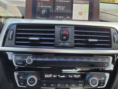 Used 2018 BMW 330i 330i Sedan 4D w/ Premium Package image 9