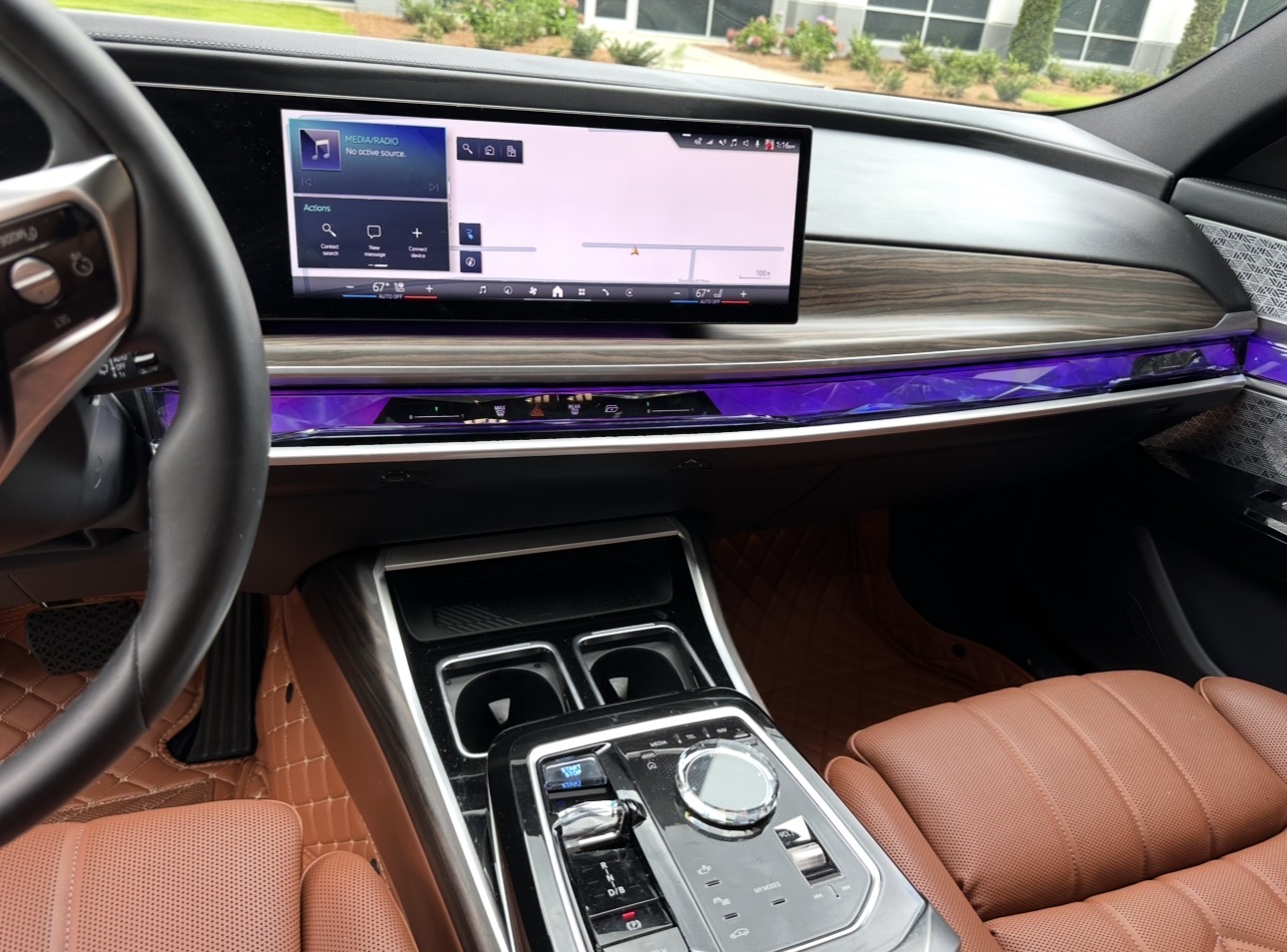 Used 2024 BMW i7 eDrive50 w/ M Sport Package RWD image 16