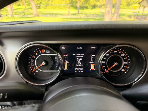 Used 2020 Jeep Gladiator Sport w/ Quick Order Package 24S AWD/4WD image 16