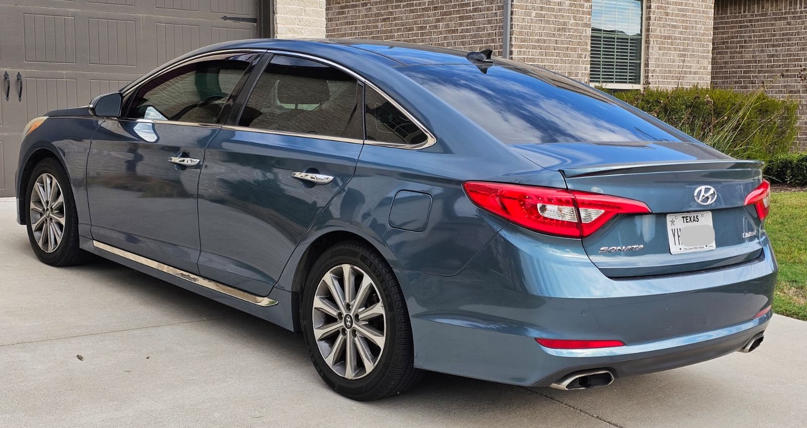 Used 2016 Hyundai Sonata Limited w/ Option Group 05 FWD image 4