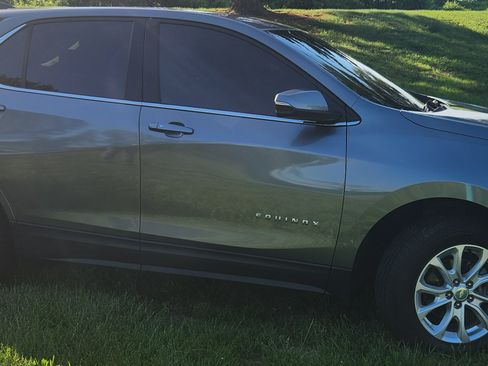 Used 2018 Chevrolet Equinox LT AWD/4WD image 2