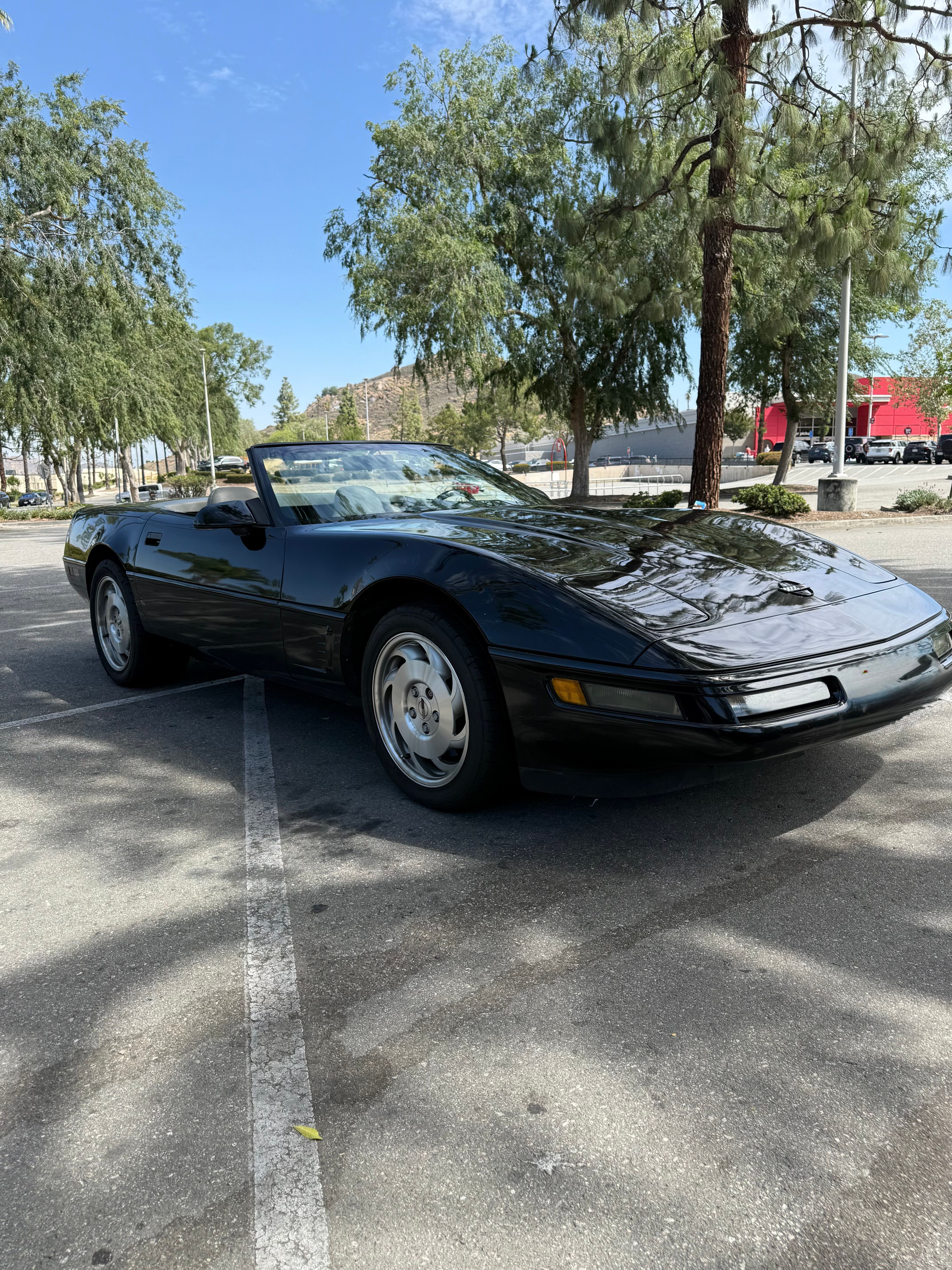 Used 1995 Chevrolet Corvette Convertible RWD image 4