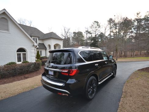 Used 2019 INFINITI QX80 Limited w/ All-Season Package image 8