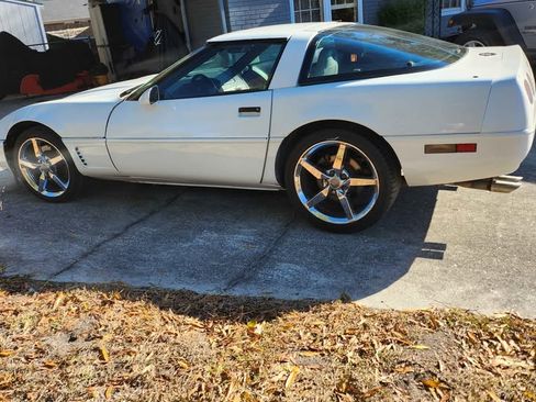 Used 1995 Chevrolet Corvette Coupe image 12