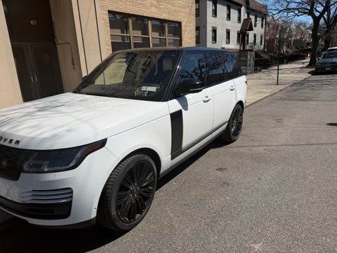 Used 2021 Land Rover Range Rover P525 Westminster Edition image 4