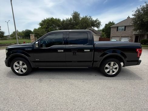 Used 2015 Ford F150 Platinum w/ Equipment Group 701A Luxury RWD image 9