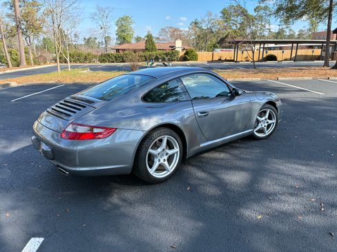 Used 2005 Porsche 911 Carrera image 8