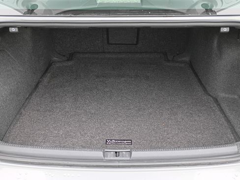 Used 2016 Volkswagen Passat 3.6 SEL Premium FWD image 22